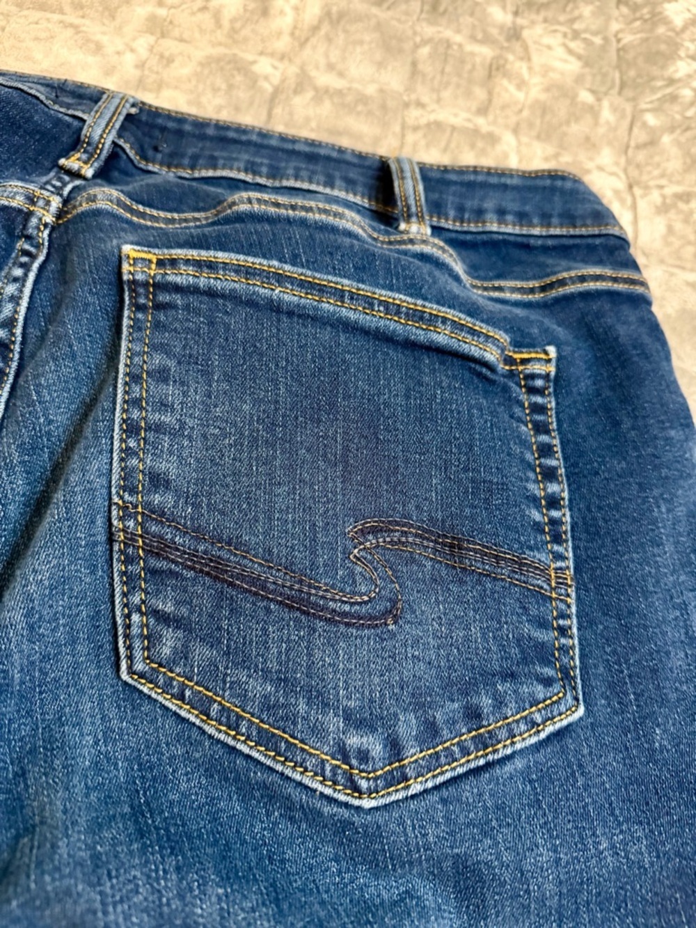 Silver Jeans Co Avery Straight Jeans Sz 18x31 Medium Wash Mid Rise - Picture 5 of 8